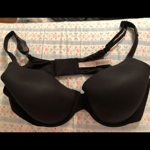 NWT Victoria’s Secret Perfect Coverage Bra!